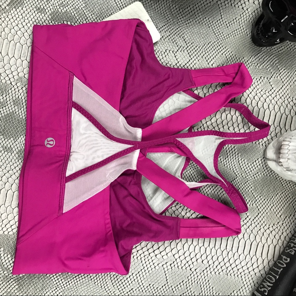 NWT • lululemon • ready set sweat bra - Picture 4 of 8